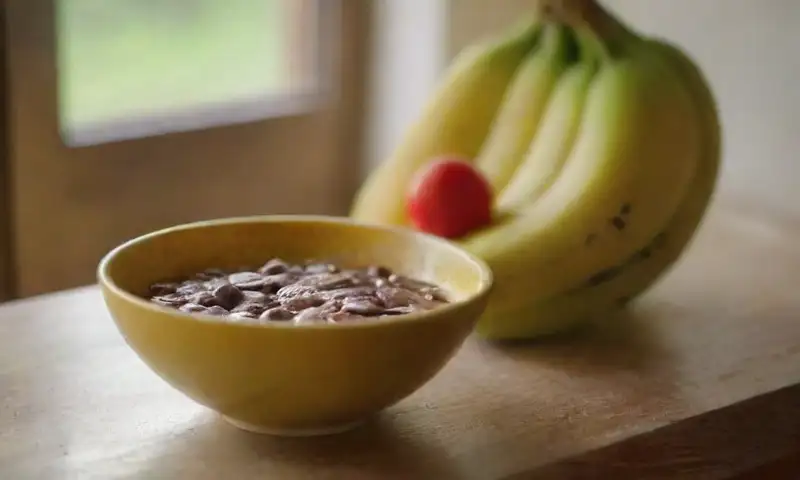 Una mesa rústica iluminada por el sol, adornada con chocolate, sojas, hierbas, agua fresca y frutas, todo dispuesta de manera armoniosa
